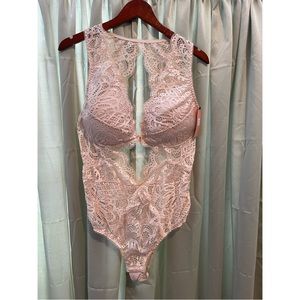 Keyhole Lace Bodysuit